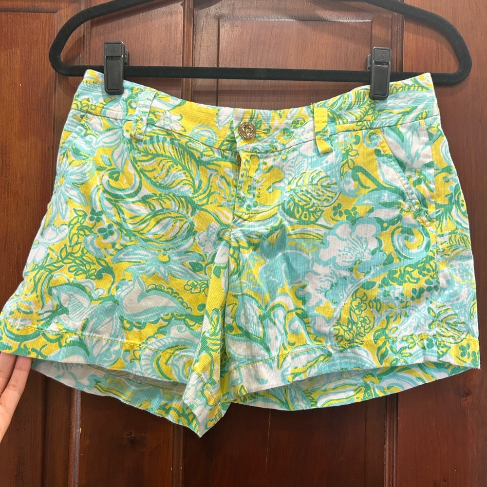 Lilly Pulitzer Callahan short. Sz 2